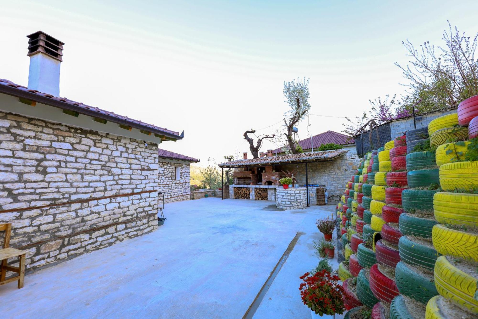 Villa Shpiragu Village Experience Berat Exterior foto